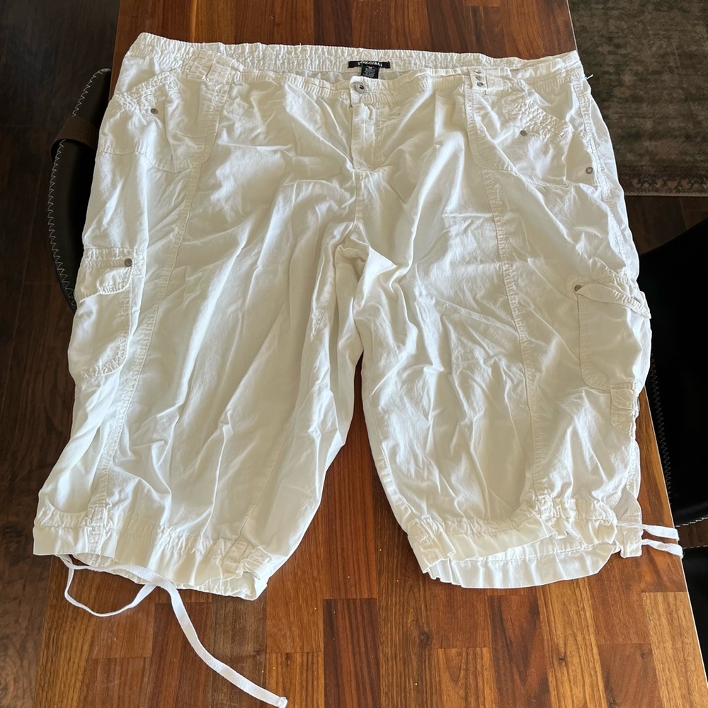 Too & Ali cargo capri pants